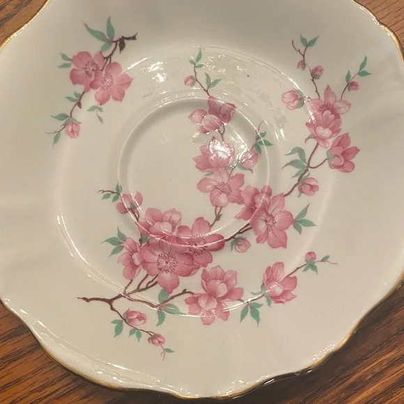 Floral Pink and Gold Trim Teacup and Saucer Set - Picture 4 of 9